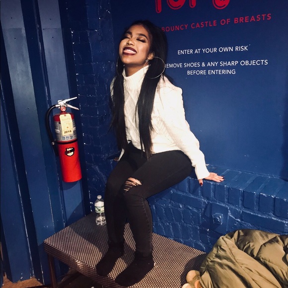 Meet your Posher, Niara - Picture 1 of 1